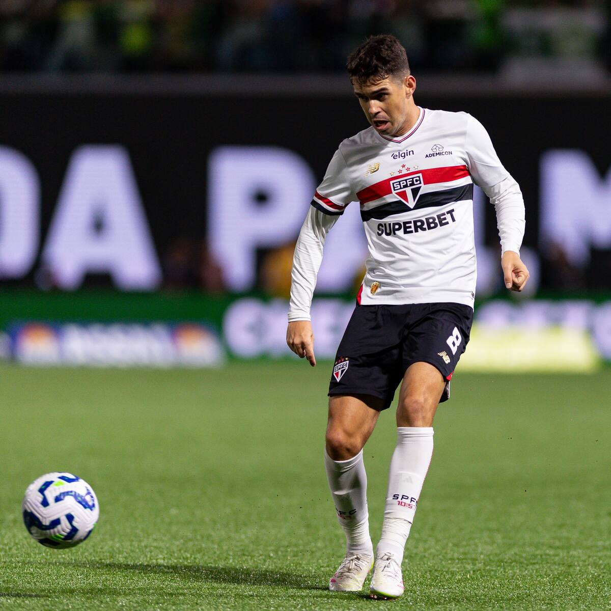 Oscar, exjugador del Chelsea, se plantea retirarse del fútbol tras ser hospitalizado