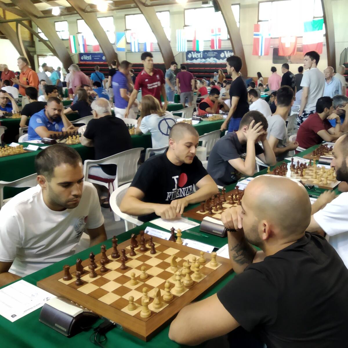 Primeros pinchazos en el Open de Ajedrez Villa de Benasque