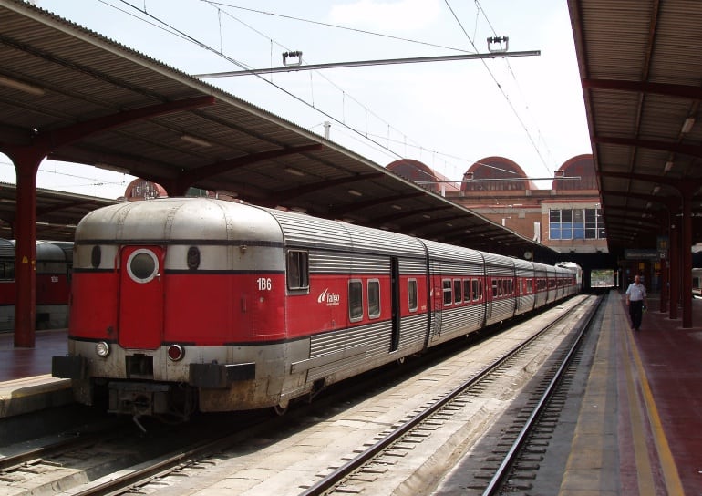 Un tren Talgo en la madrileña estación de Chamartín