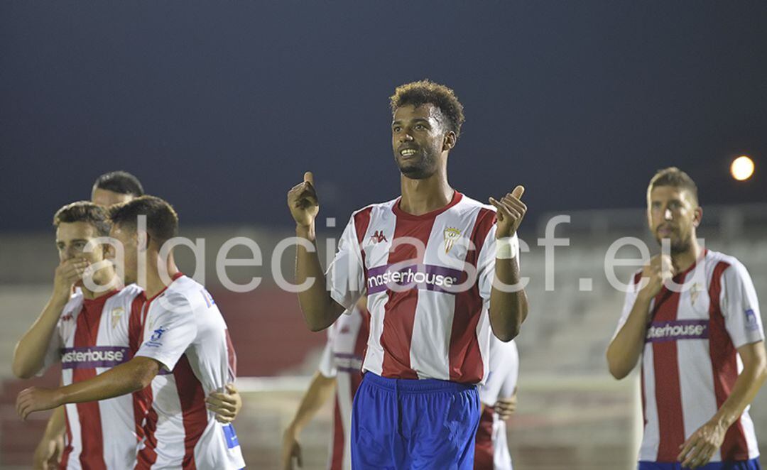 De Castro celebra un gol.