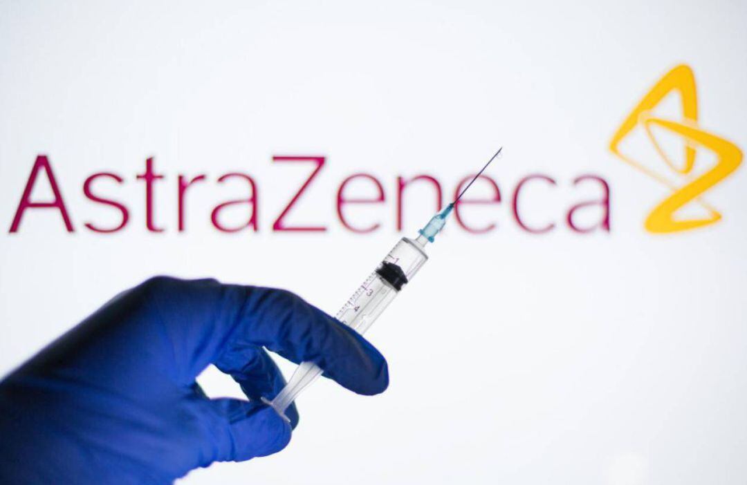 La vacuna d'AstraZeneca s'administrarà a totes les edats.