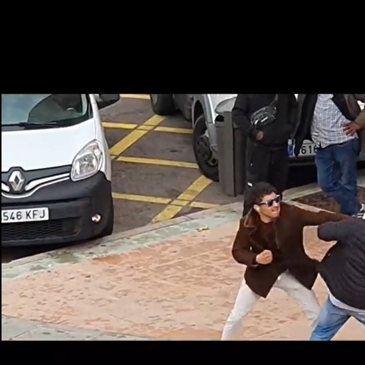 Tras la difusión en redes de una pelea en el Distrito Centro de Alcobendas, el gobierno insiste en que es un caso puntual