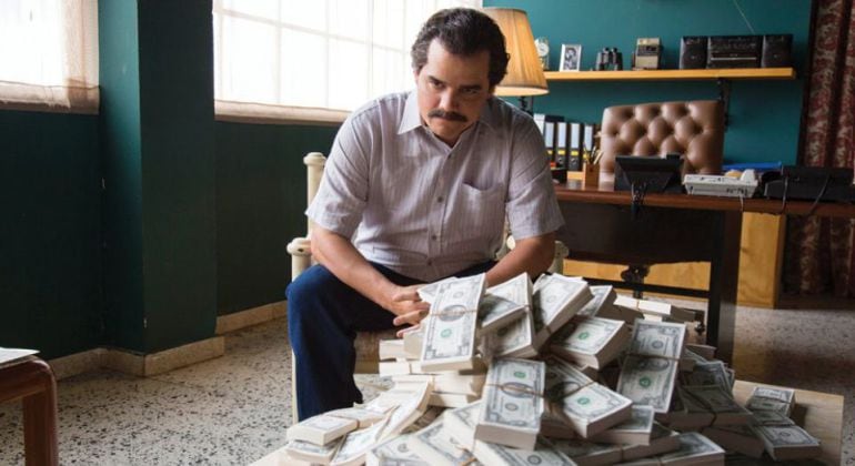 Wagner Moura vuelve a encarnar a Pablo Escobar durante la segunda temporada de Narcos