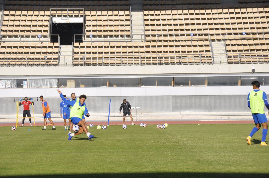 Entrenameinto del Xerez DFC en Chapín