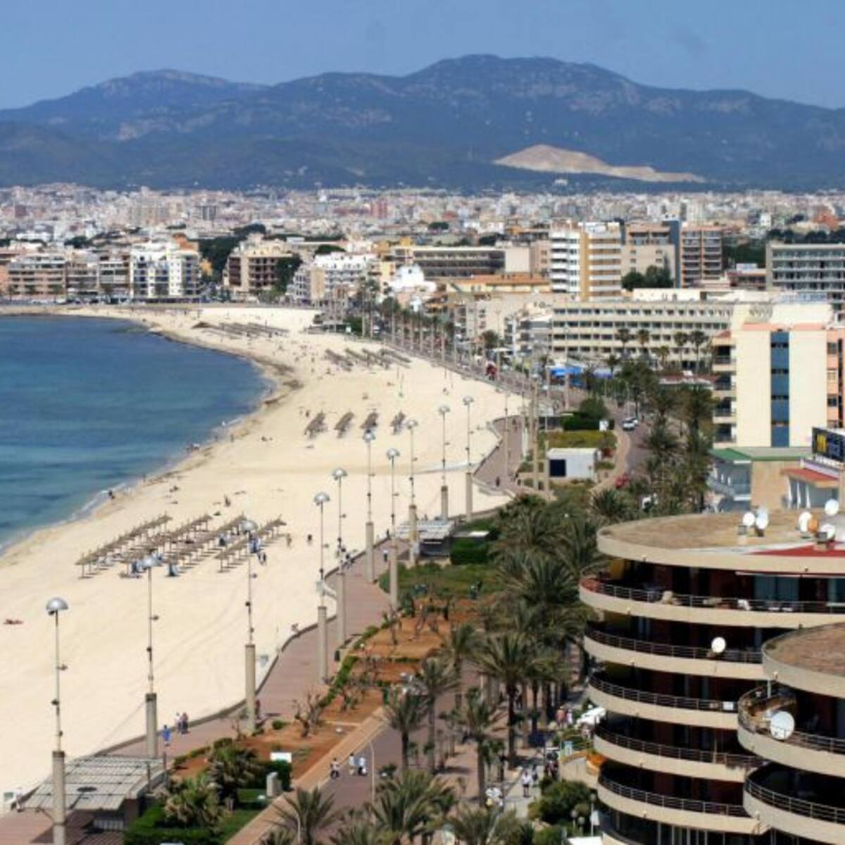 La planta hotelera de playa de Palma llega al ecuador de julio con el 75% de ocupación