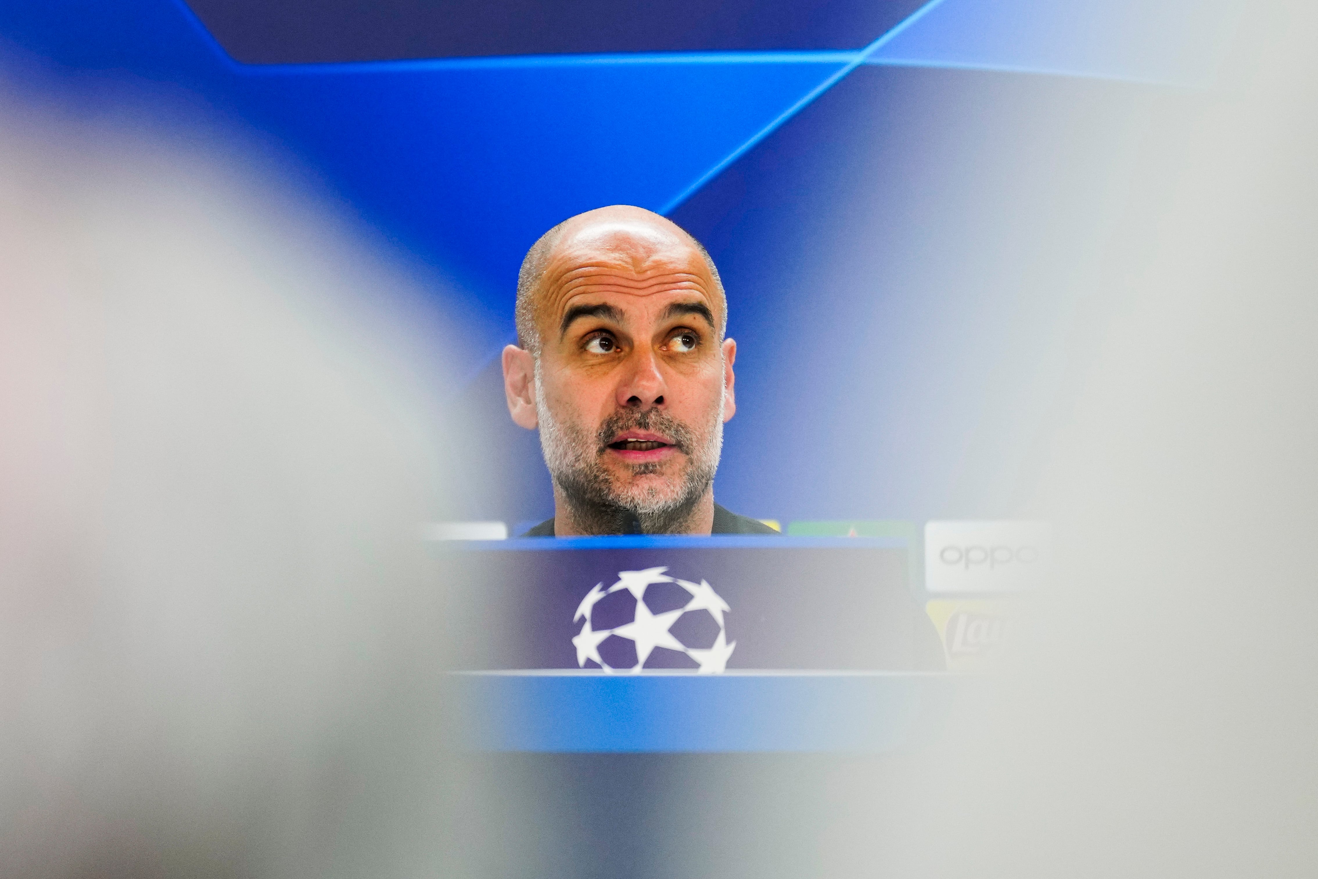 El entrenador del Manchester City, Pep Guardiola, durante la rueda de prensa del Real Madrid y Manchester United disputarán mañana en Madrid. EFE/Borja Sánchez-Trillo