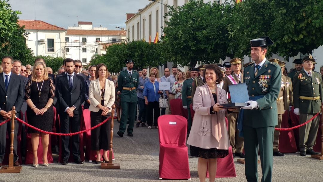 La subdelegada del Gobierno, Rafi Valenzuela, y el Teniente Coronel Jefe de la Comandancia de Córdoba, Juan Carretero