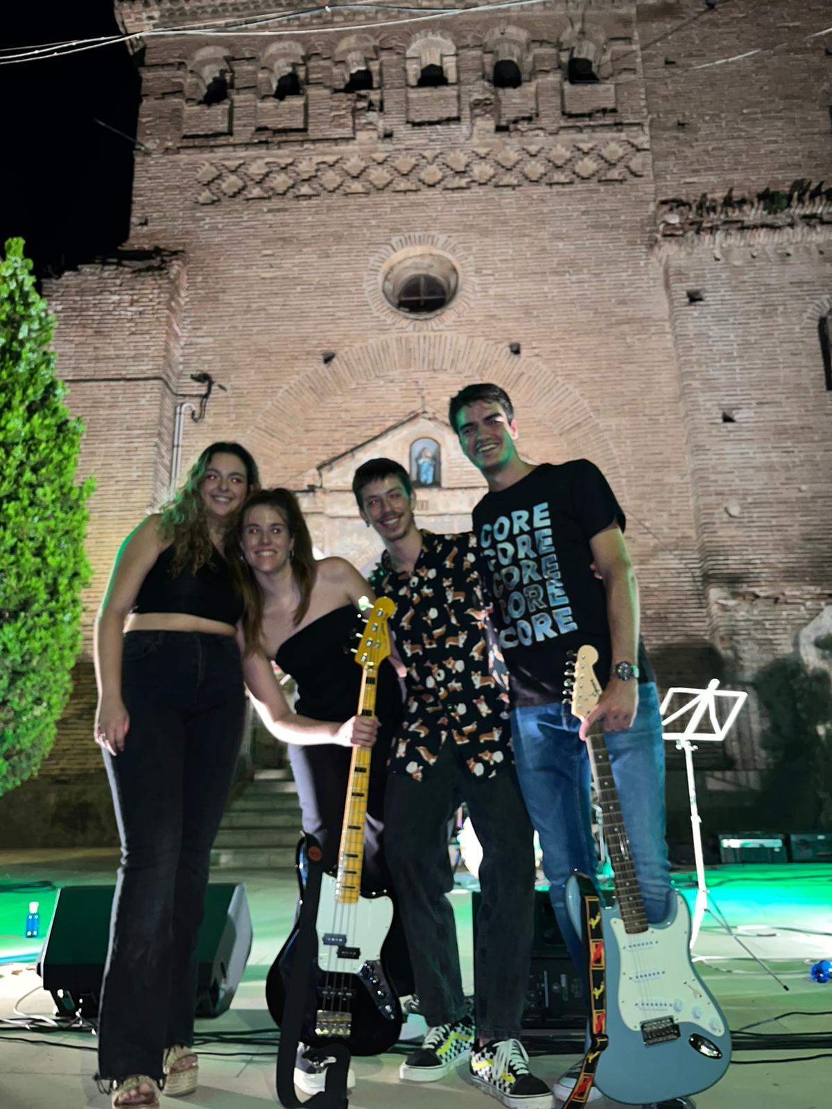 El grupo SINBA tras la celebración de su primer concierto en Alcampell