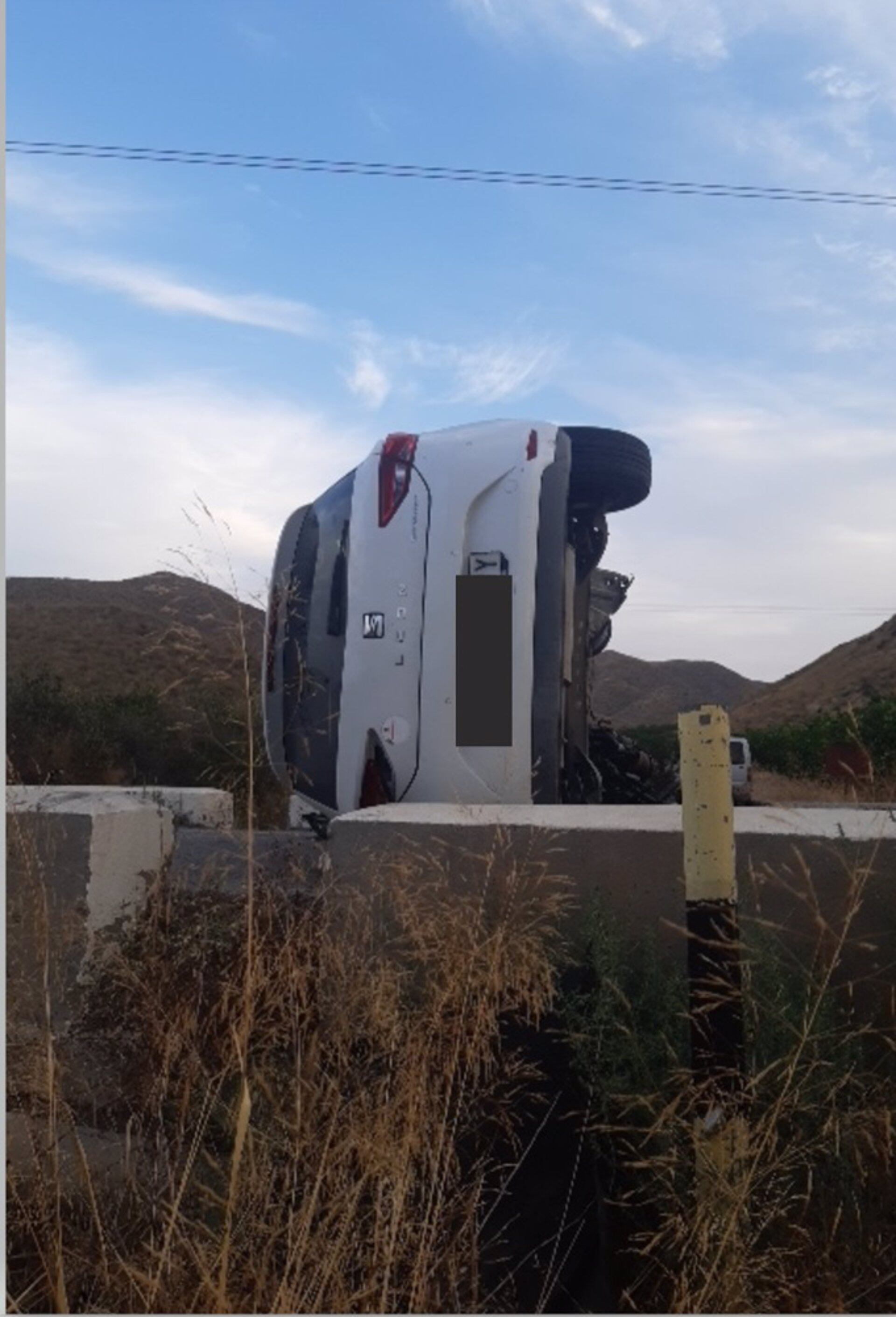 Situación en la que ha quedado el coche accidentado.