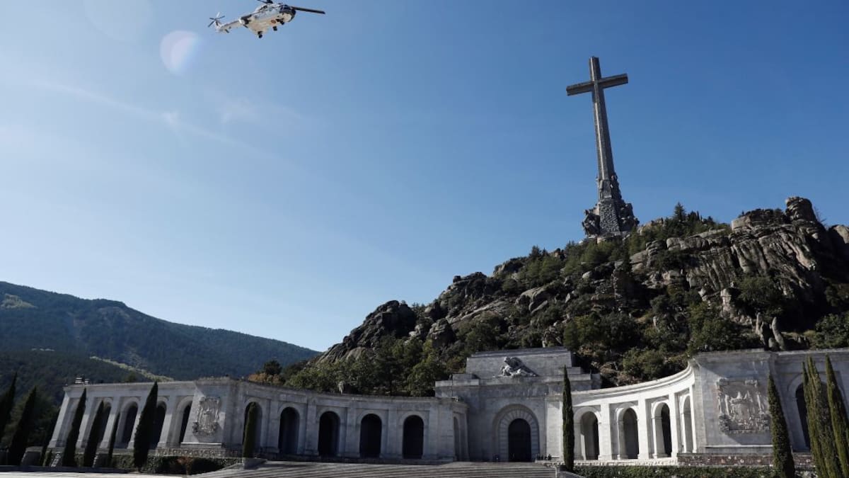 La exhumación de víctimas del franquismo del Valle de los Caídos, paralizada pese a la promesa del PSOE