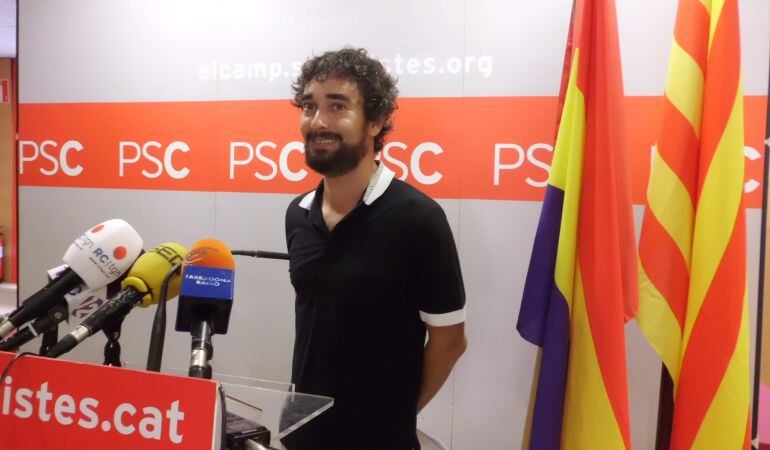 Carles Castillo a la seu del PSC de Tarragona.