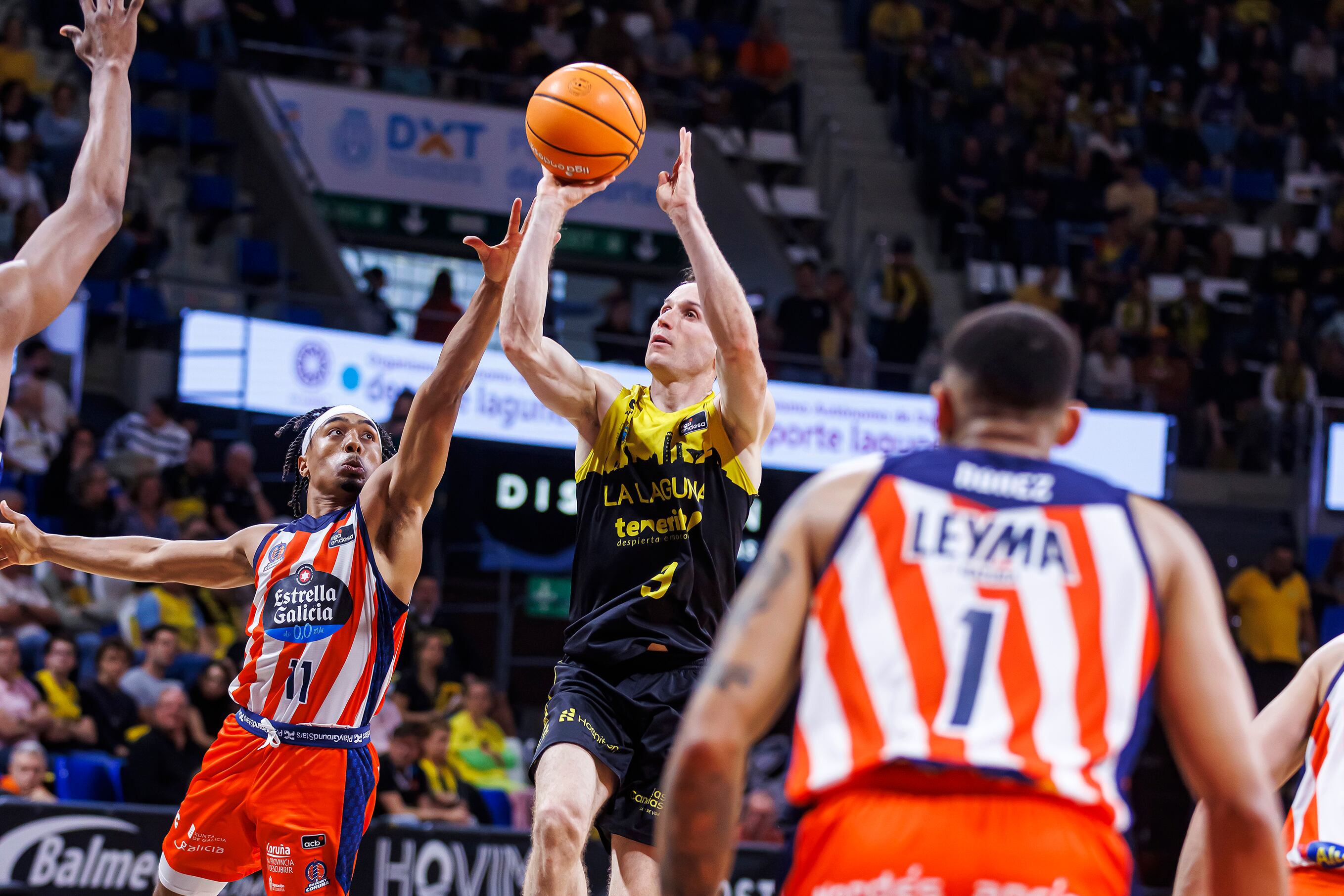 Marcelinho Huertas hizo 17 puntos, 7 asistencias, para un total de 26 de valoración.