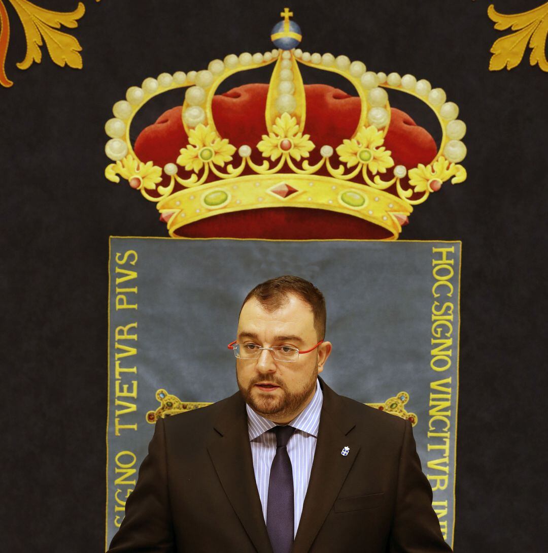 El presidente del PRincipado, Adrián Barbón, durante una comparecencia.