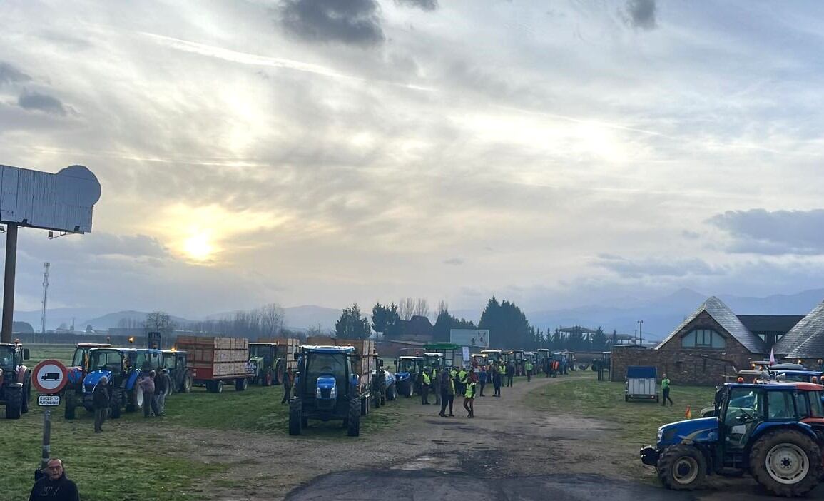 Tractores concentrados en Carracedelo