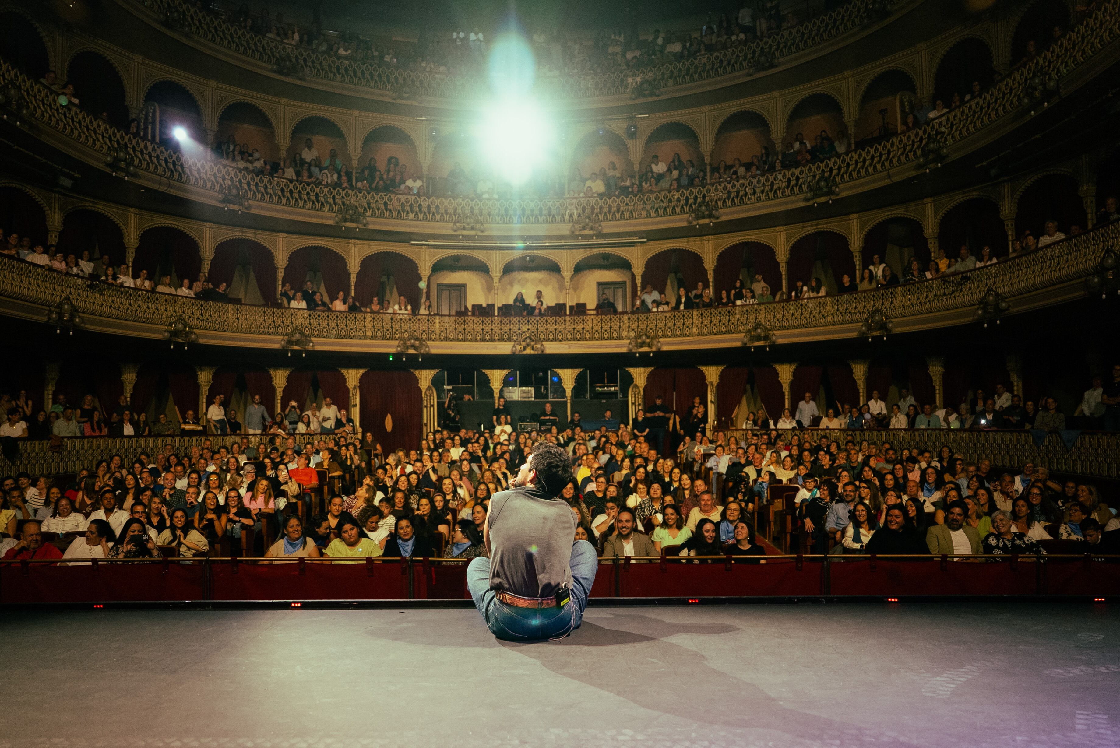 Concierto de Gonzalo Hermida en el Teatro Falla de Cádiz