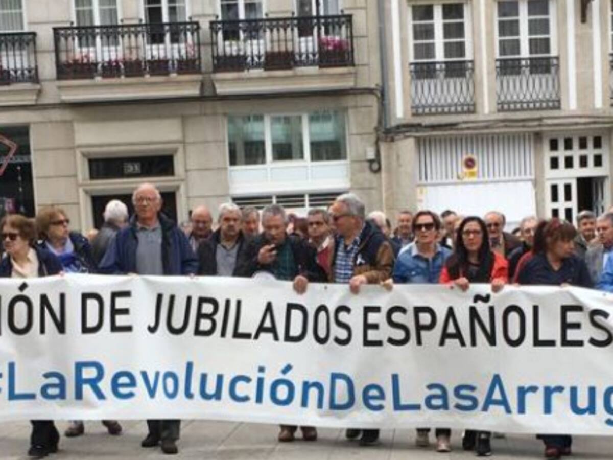 Los jubilados protestan contra el trato de los bancos: "Es indigno"