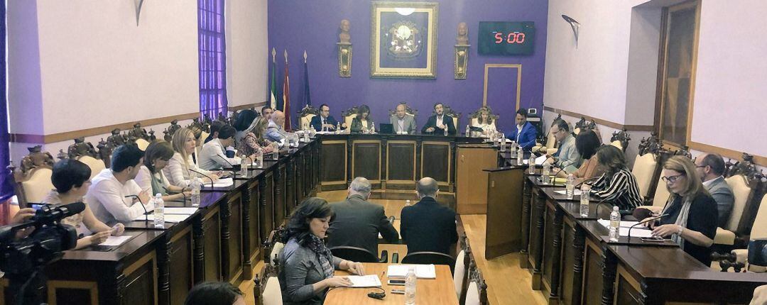 Sesión plenaria en el Ayuntamiento de Jaén.