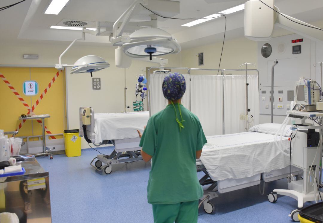 Camas de la UCI del hospital doctor José Molina Orosa de Arrecife.