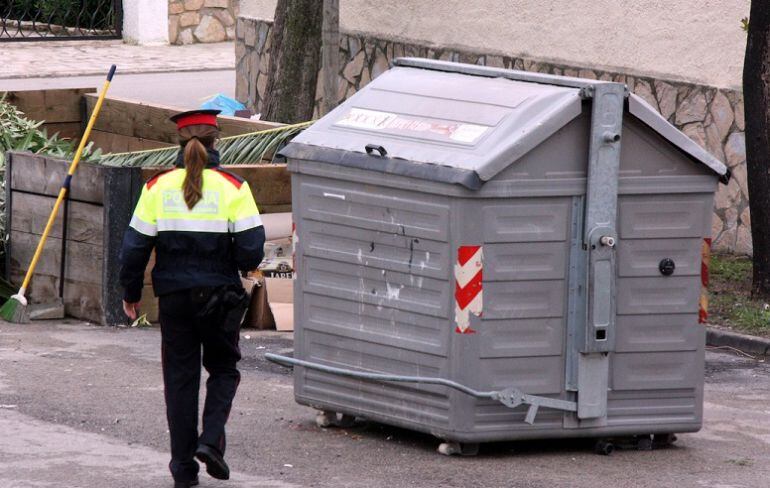 El contenidor on va ser trobat el cadàver.