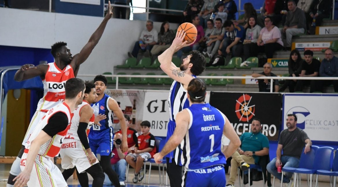 El conjunto berciano suma una victoria necesaria para disputar el play-off de ascenso