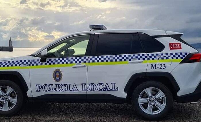 Un vehículo de la Policía Local en Tarifa