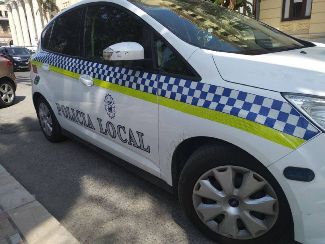 La pelea omenzó en el interior del local y se trasladó al exterior, donde tres agentes resultados heridos y se requirió la presencia de la Policía Nacional