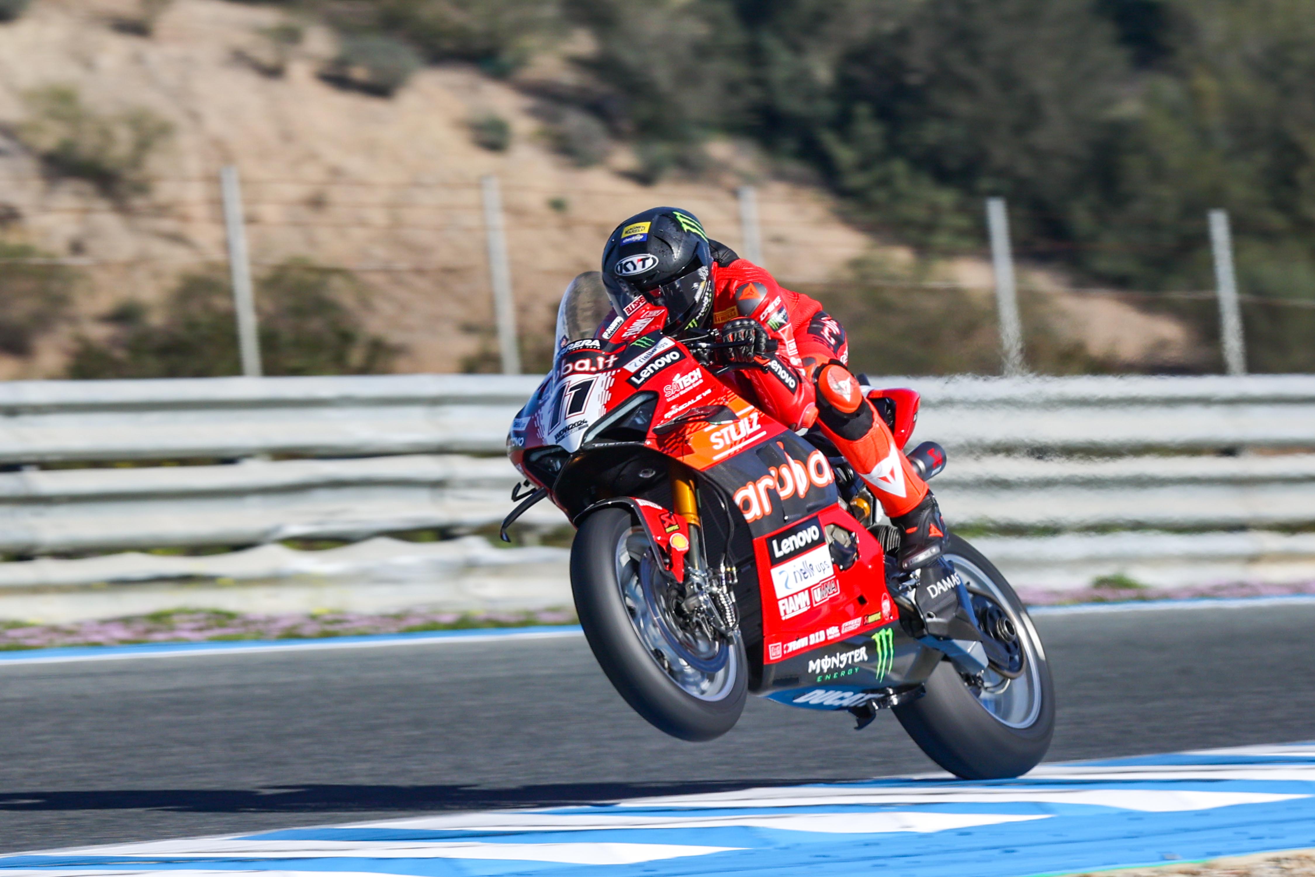 Bulega fue el más rápido en la primera sesión en Jerez