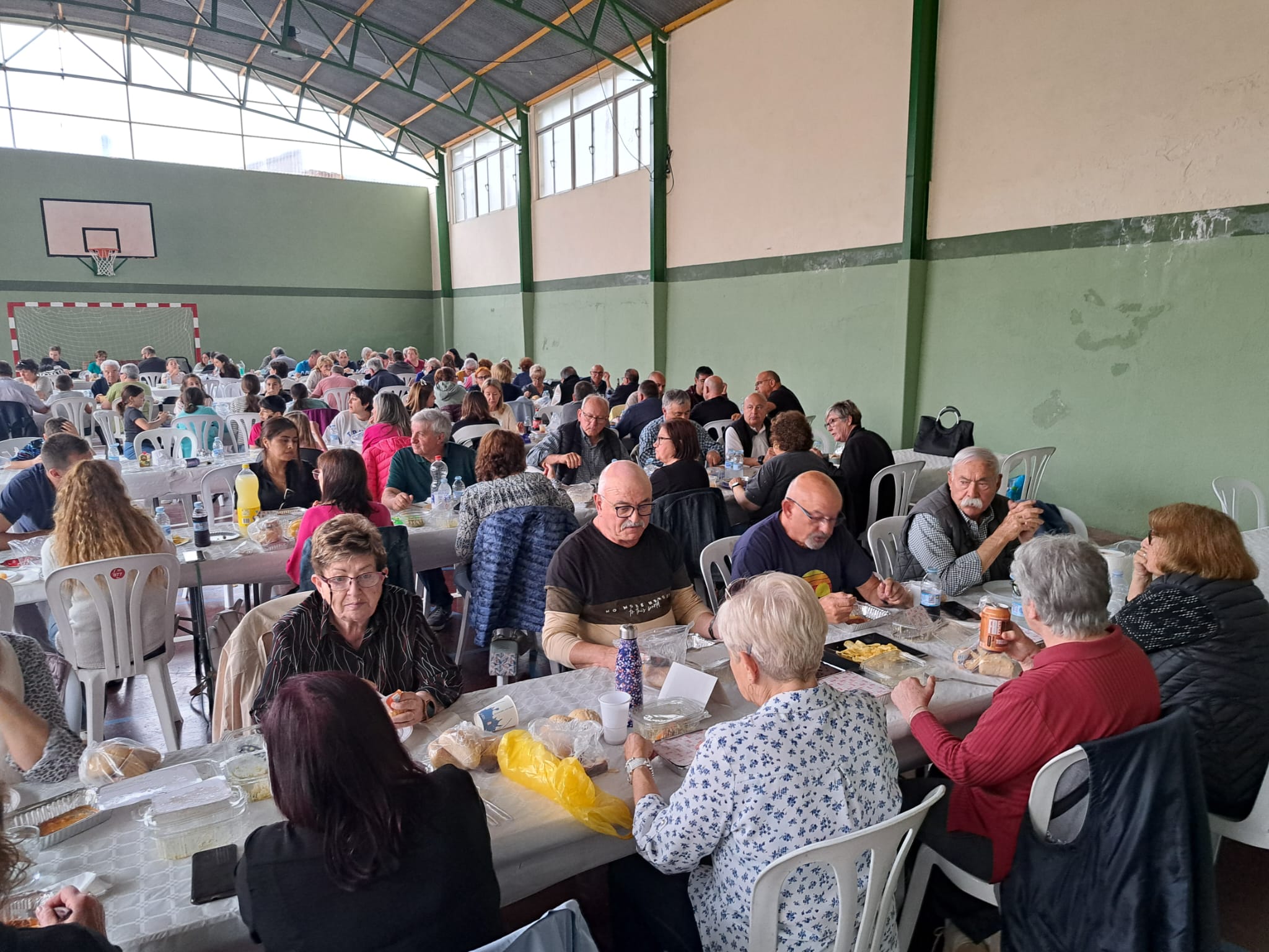 Comida de hermandad en San Esteban de Litera para celebrar San Isidro Labrador. Foto: Ayuntamiento de San Esteban de Litera