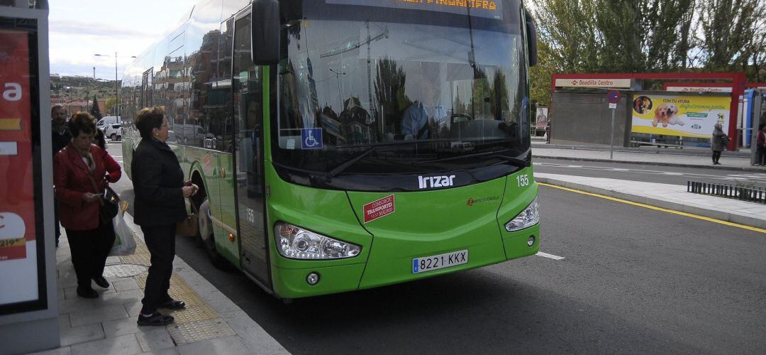 Imagen de recurso de un autobús interurbano