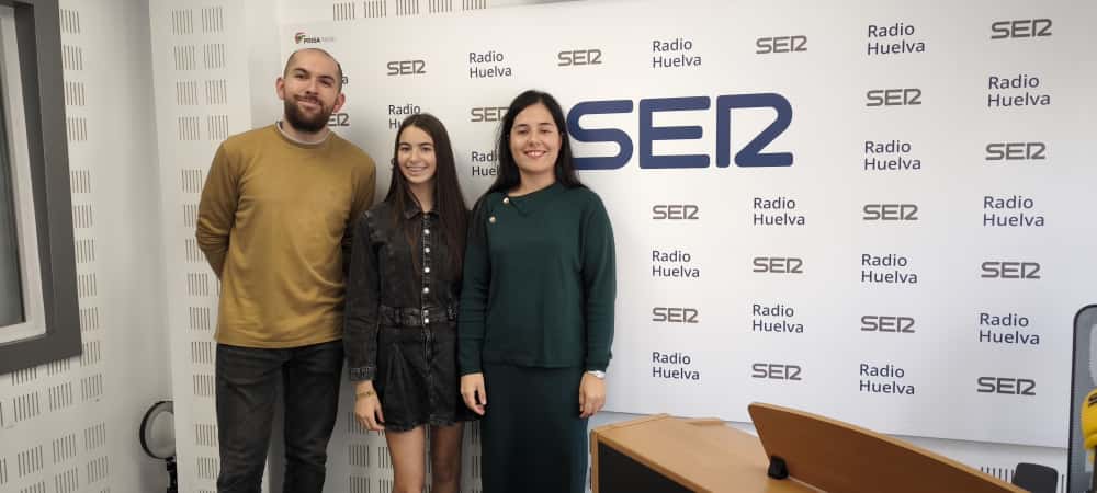 Sherezade García junto a sus profesores del CPM Javier Periánes de Huelva