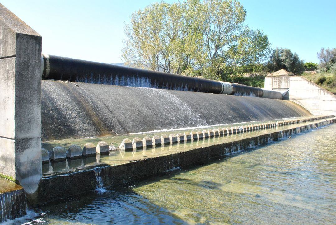Assut d&#039;En Carròs en el río Serpis en Villalonga  