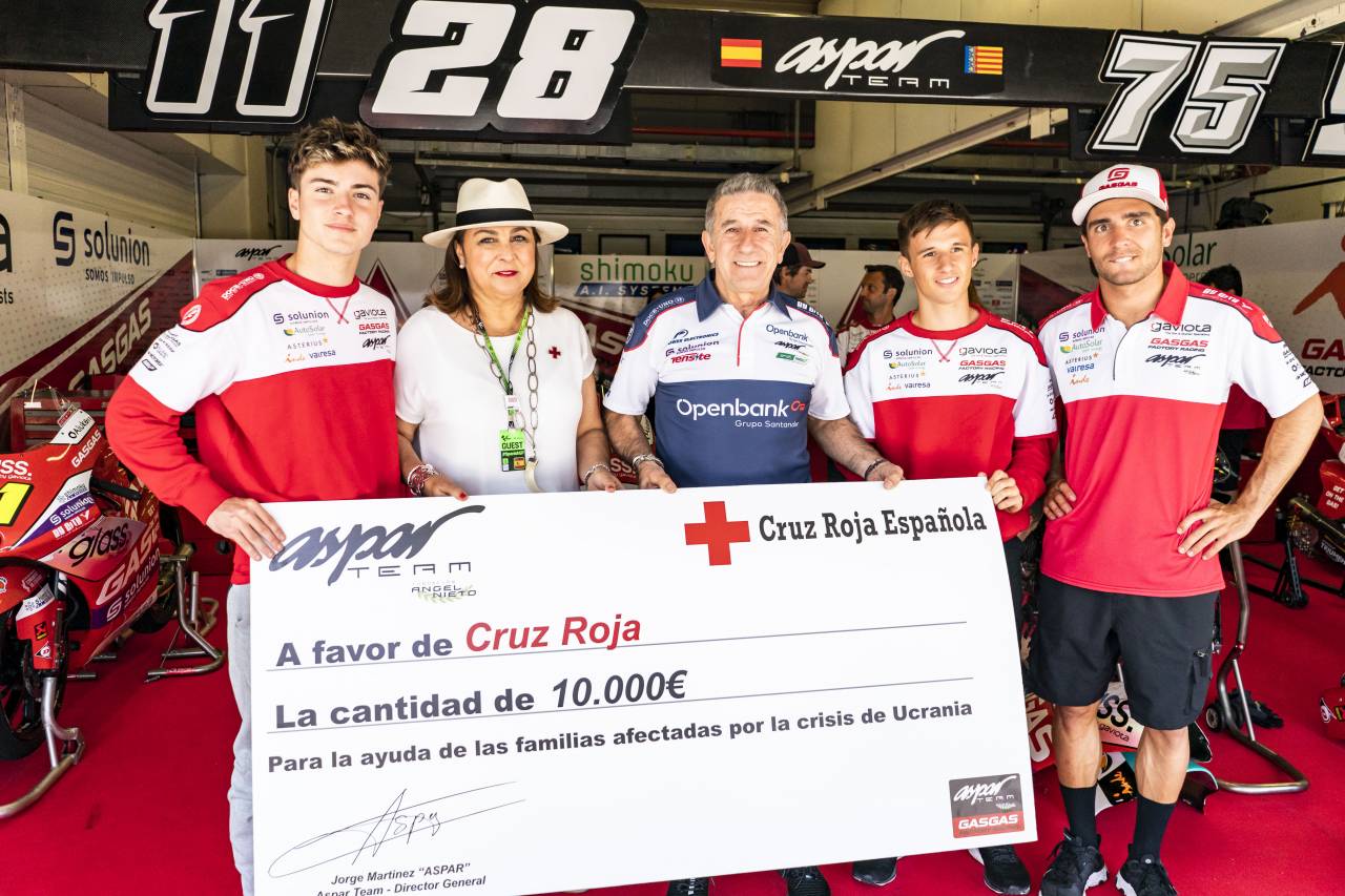 Aspar Team dona a Cruz Roja por Ucrania.