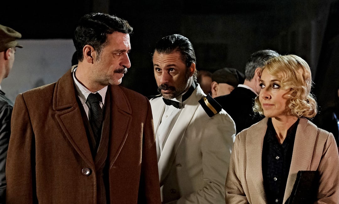 Nacho Fresneda, Hugo Silva y Cayetana Guillén Cuervo en la T4 de &#039;El Ministerio del Tiempo&#039;