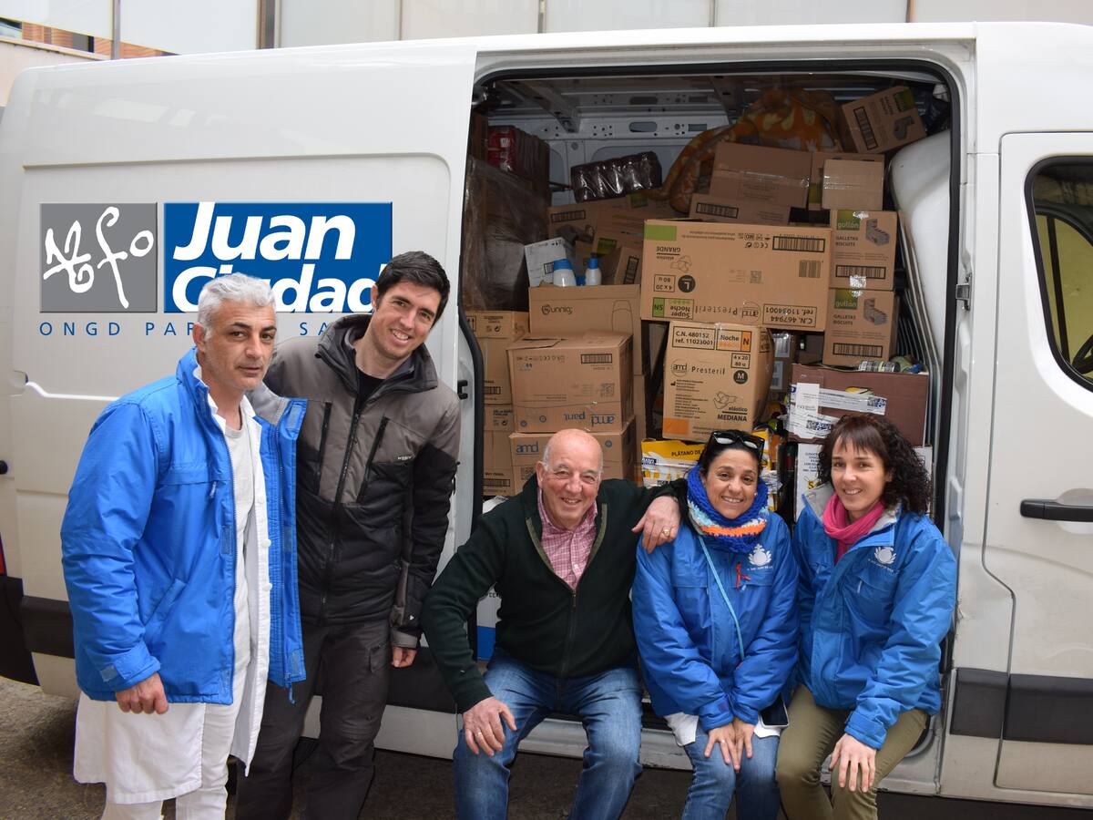Casi dos toneladas de 'latas' solidarias salen de Palencia con destino al Hospital de Lunsar de Sierra Leona