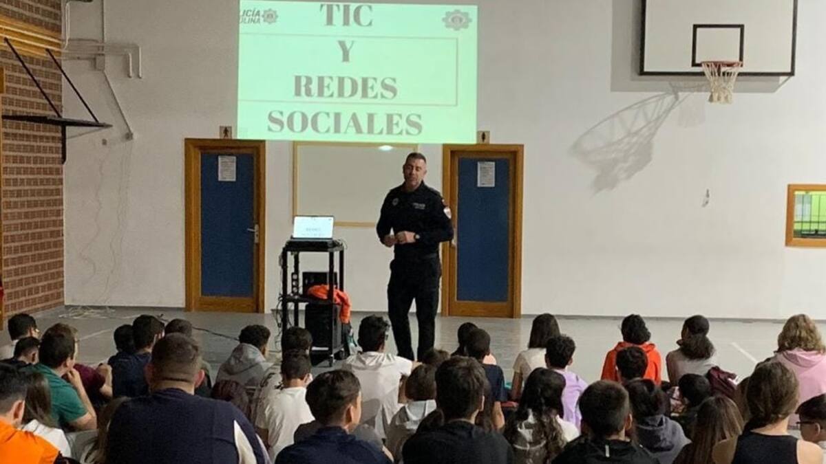 El policía Local jumillano Pascual Muñoz recibirá la Medalla de Oro a la Educación Vial