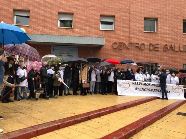 Protesta en el Centro de Salud del barrio de El Carmen