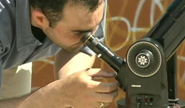 En el Aula de Astronomía de Fuenlabrada se realizará una observación de la Luna el próximo día 11.