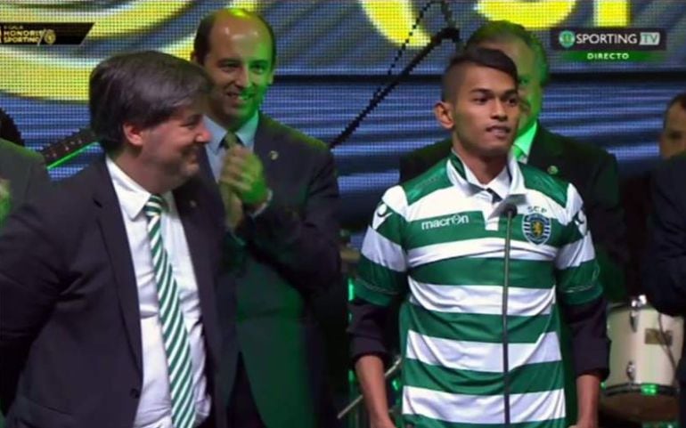 Martunis en su presentación como jugador del Sporting de Portugal.