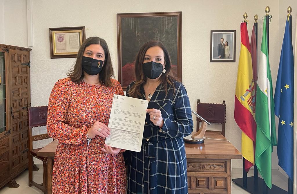 La alcaldesa de Jódar y la subdelegada del gobierno en Jaén