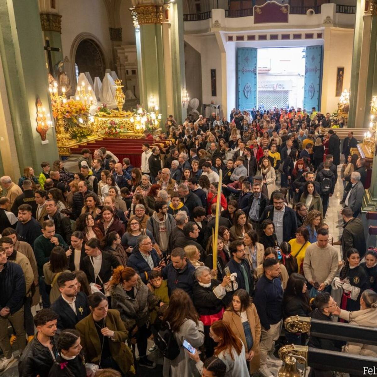 La Cofradía California suspende su procesión del Domingo de Ramos por la lluvia