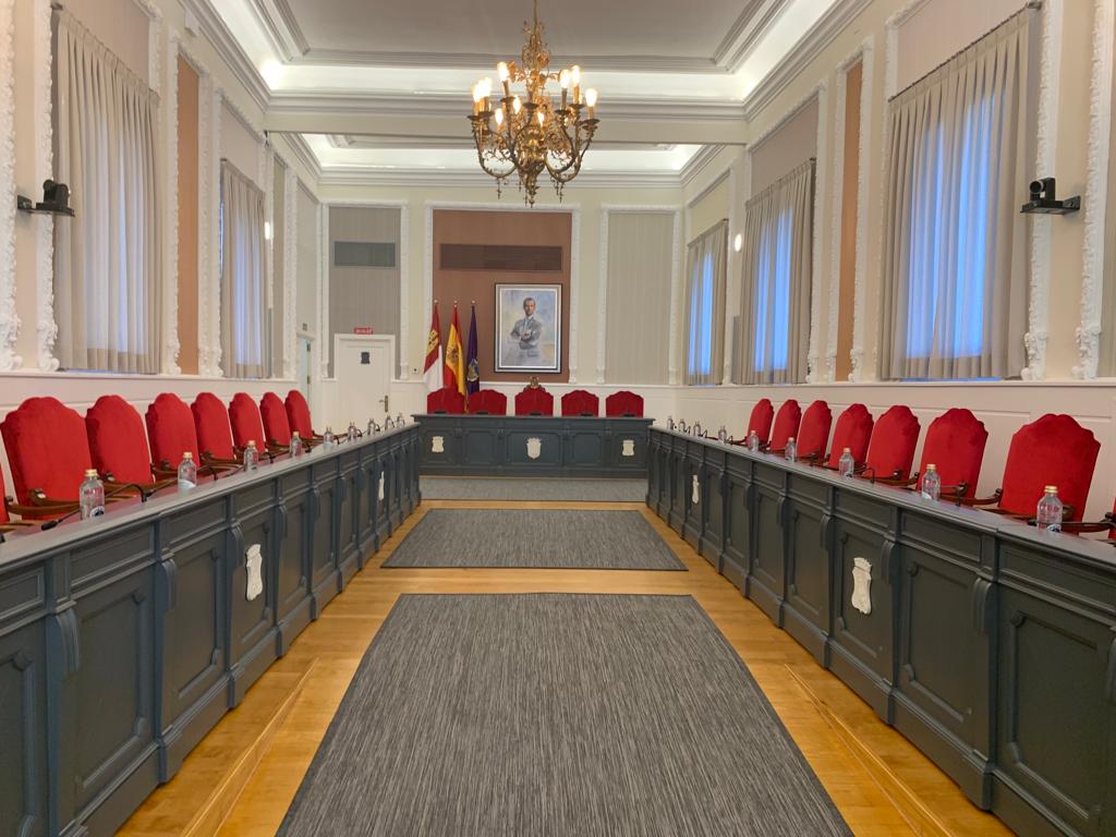 Salón de plenos del Ayuntamiento de Guadalajara