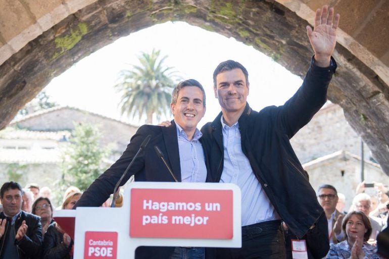 Pablo Zuloaga, secretario general del PSC-PSOE junto a Pedro Sánchez, presidente del Gobierno 