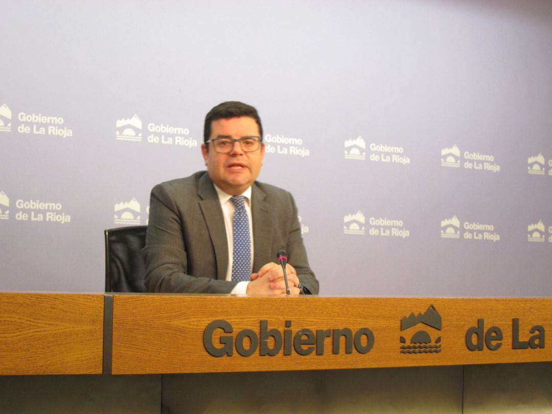 Domínguez ha presentado la estrategia financiera de La Rioja