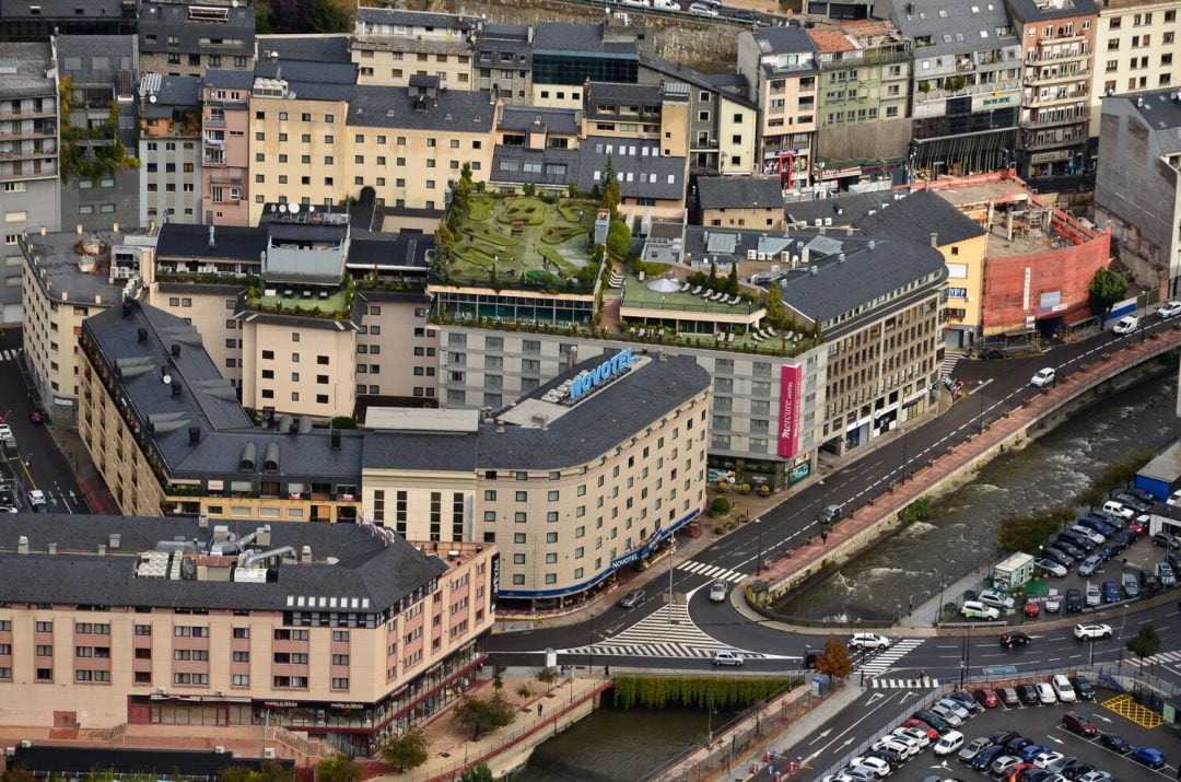 Hotels al centre de la capital.