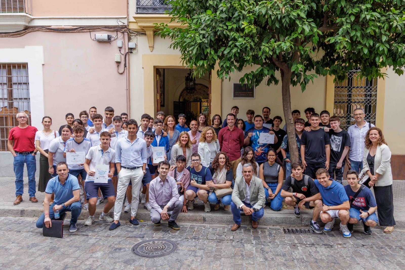 Jóvenes sevillanos se acercan de forma práctica a la Ciencia gracias a COGITISE