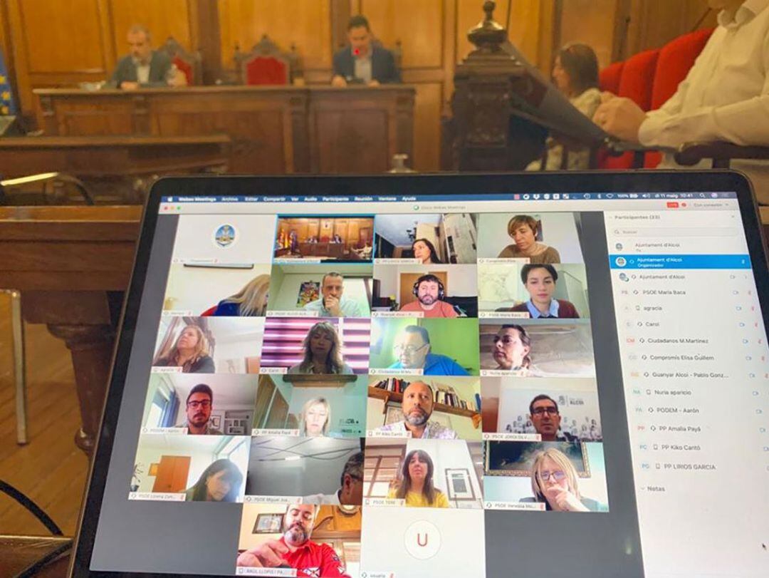 El pleno de este lunes aprueba la creación de la mesa para la reactivación económica y social de la ciudad.
