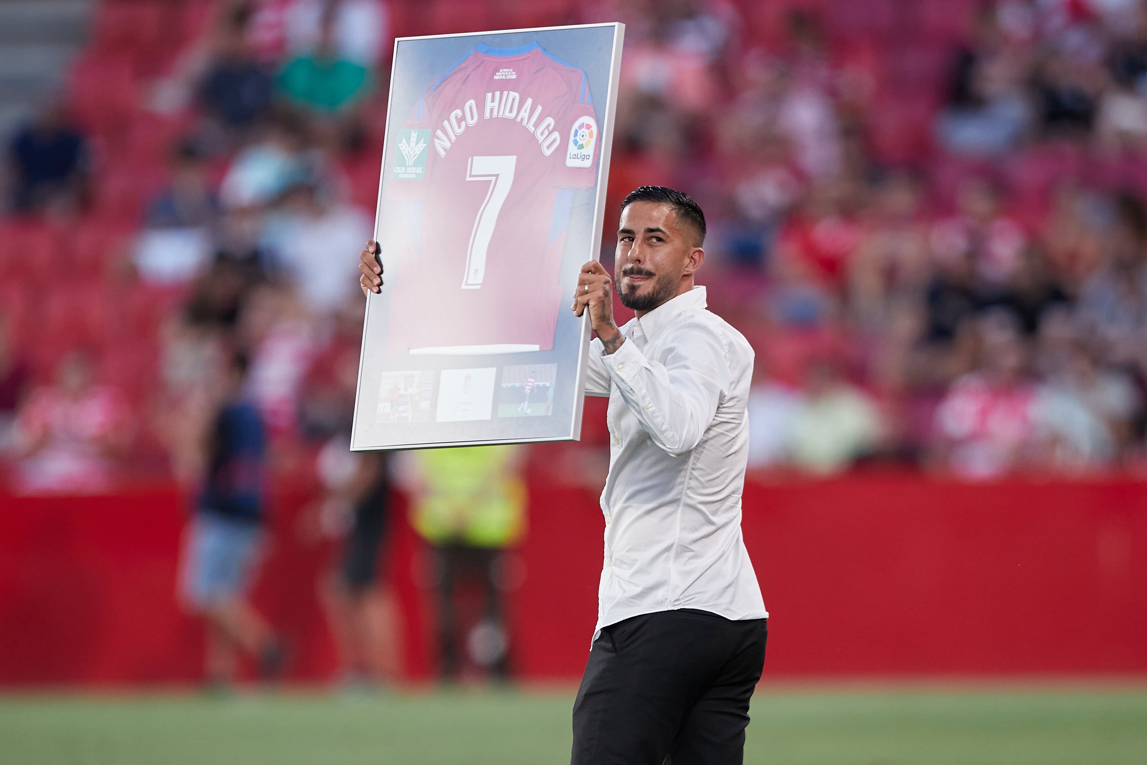 Nico Hidalgo, homenajeado en el Nuevo Estadio Los Cármenes de Granada