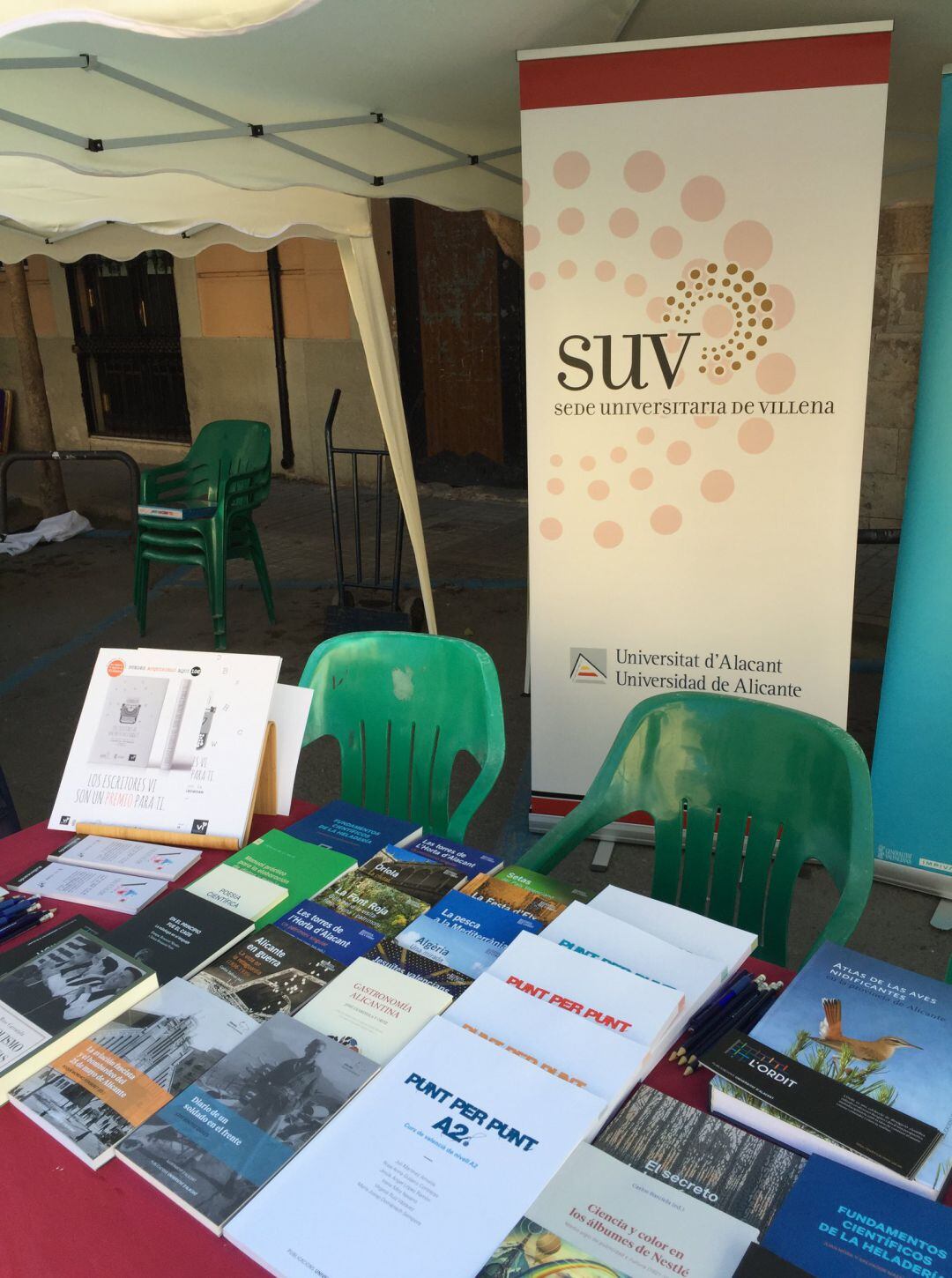Stand de la Sede en una edición de la feria del libro de Villena