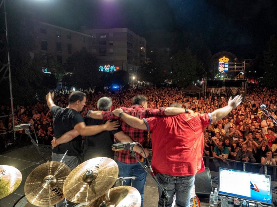 Grupo mostoleño Dsdzero en su concierto en las fiestas de Móstoles