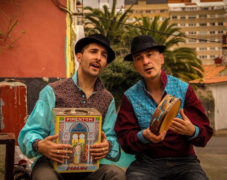 Radio Cos, grupo tradicional liderado por Quique Peón y Xurxo Fernandes.